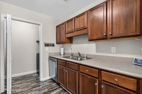 143 Ashbury Park Lane Richlands NC 28574