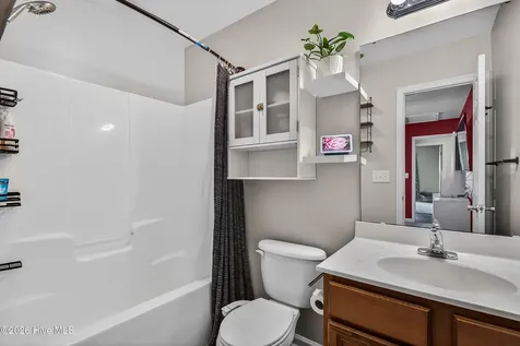 143 Ashbury Park Lane Richlands NC 28574