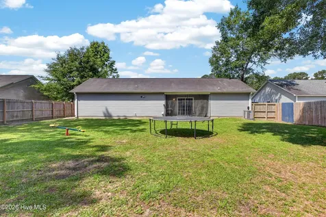 143 Ashbury Park Lane Richlands NC 28574