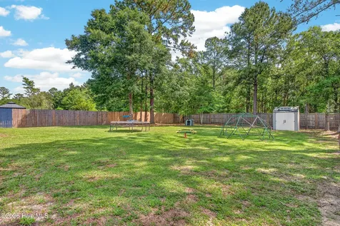 143 Ashbury Park Lane Richlands NC 28574