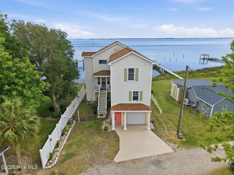 103 Waterfront Avenue Newport NC 28570