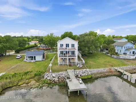 103 Waterfront Avenue Newport NC 28570