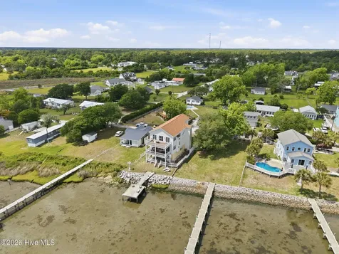 103 Waterfront Avenue Newport NC 28570