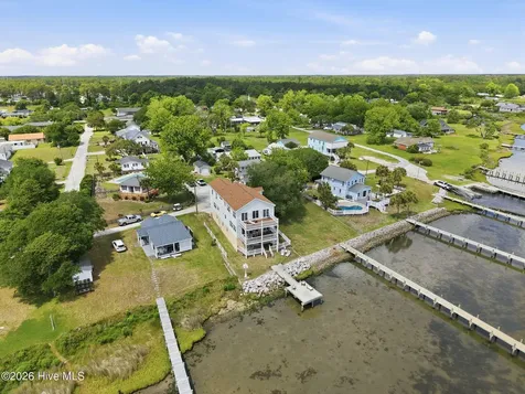 103 Waterfront Avenue Newport NC 28570