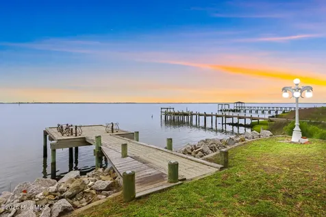 103 Waterfront Avenue Newport NC 28570