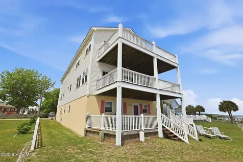 103 Waterfront Avenue Newport NC 28570