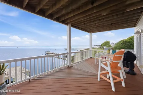 103 Waterfront Avenue Newport NC 28570