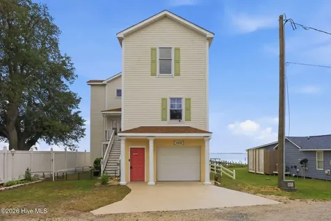 103 Waterfront Avenue Newport NC 28570