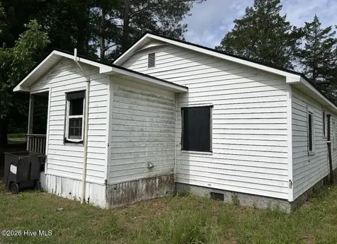 1659 Lyman Road Chinquapin NC 28521