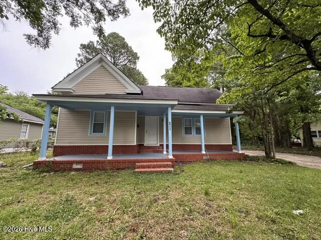 211 E Williamson Street Mount Olive NC 28365