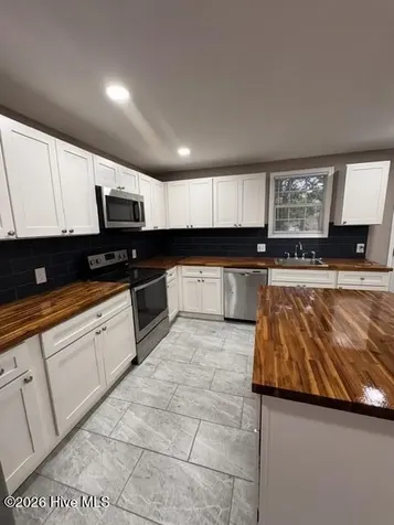211 E Williamson Street Mount Olive NC 28365