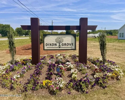 1778 Dixon Grove Lane Grimesland NC 27837