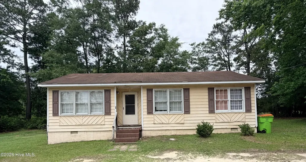 199 Zoo Road S Roanoke Rapids NC 27870
