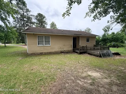199 Zoo Road S Roanoke Rapids NC 27870