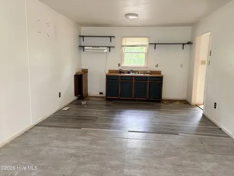 199 Zoo Road S Roanoke Rapids NC 27870