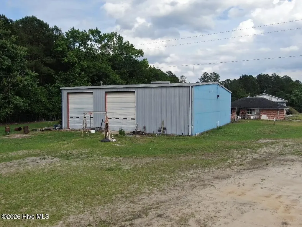 1434 Nc 53 Highway W Elizabethtown NC 28337