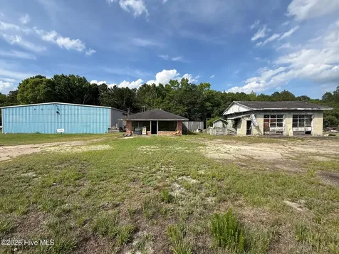 1434 Nc 53 Highway W Elizabethtown NC 28337
