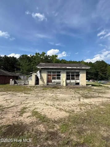 1434 Nc 53 Highway W Elizabethtown NC 28337