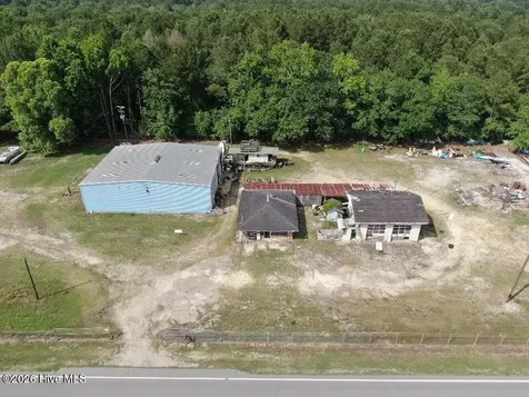 1434 Nc 53 Highway W Elizabethtown NC 28337