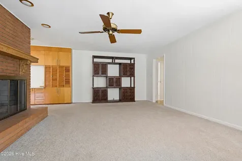 527 Edgewood Circle Whiteville NC 28472