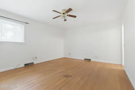 527 Edgewood Circle Whiteville NC 28472