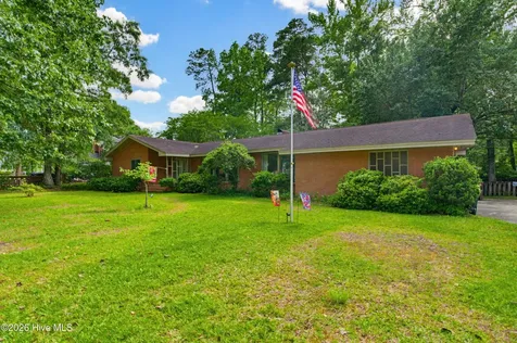 527 Edgewood Circle Whiteville NC 28472