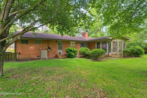 527 Edgewood Circle Whiteville NC 28472