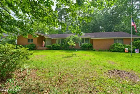 527 Edgewood Circle Whiteville NC 28472