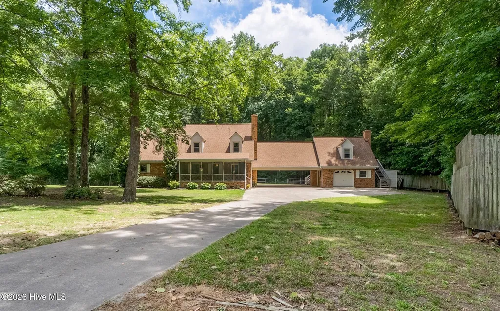 735 Daniels Road Corapeake NC 27926