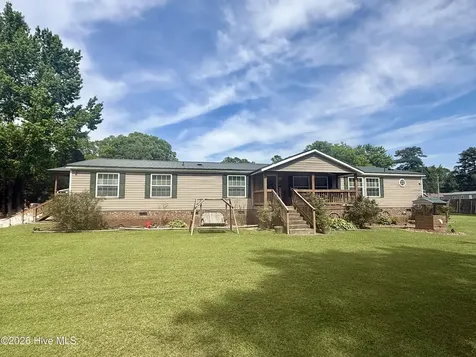 102 Belcher Road Williamston NC 27892
