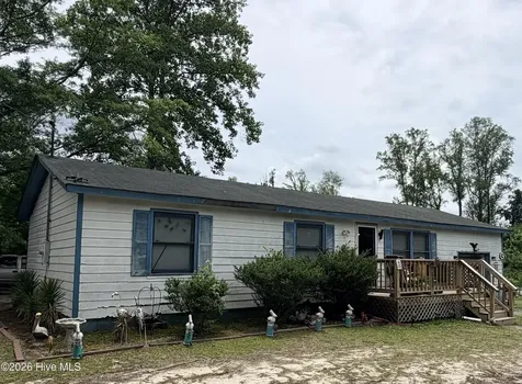 197 Zoo Road S Roanoke Rapids NC 27870