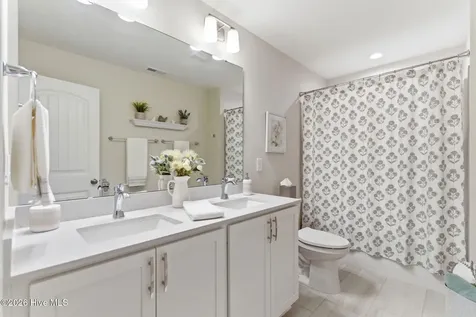 24 W Abaco Way Hampstead NC 28443