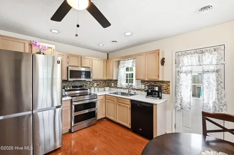 2016 White Road Wilmington NC 28411