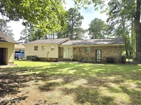 2902 Roanoke Avenue New Bern NC 28562