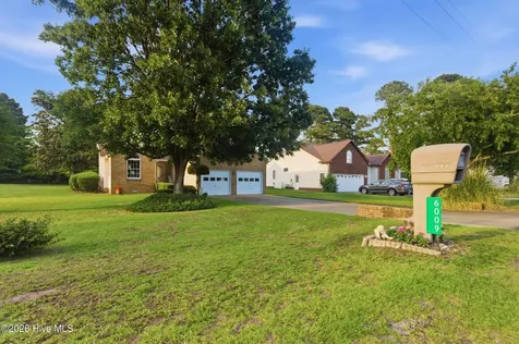6009 Pelican Drive New Bern NC 28560