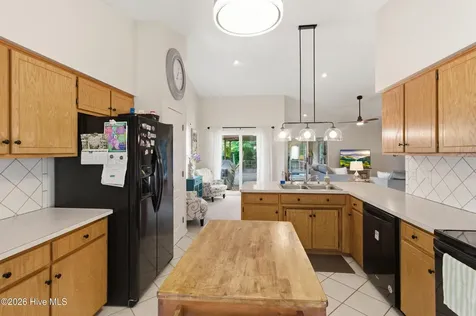 6009 Pelican Drive New Bern NC 28560