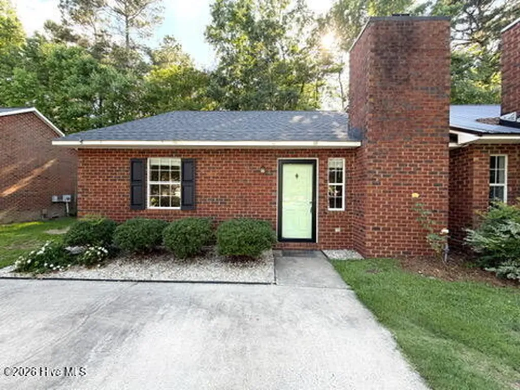 1804 Summerhaven Drive Greenville NC 27858