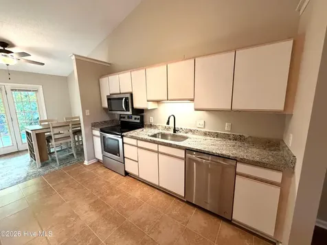 1804 Summerhaven Drive Greenville NC 27858