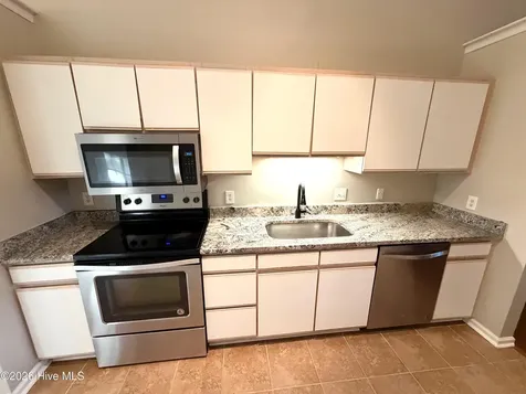 1804 Summerhaven Drive Greenville NC 27858