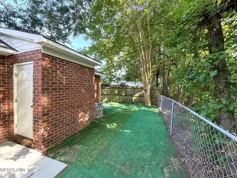 1804 Summerhaven Drive Greenville NC 27858