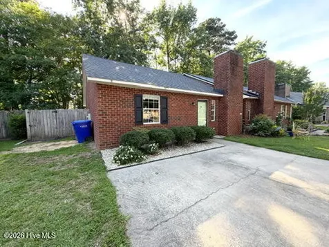 1804 Summerhaven Drive Greenville NC 27858