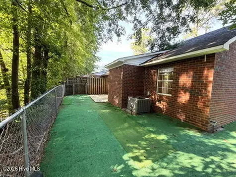 1804 Summerhaven Drive Greenville NC 27858