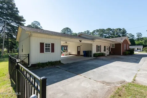 1705 Englewood Drive Greenville NC 27858