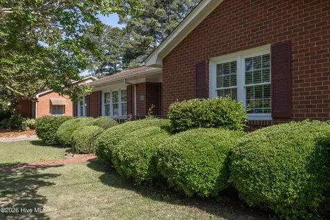 1705 Englewood Drive Greenville NC 27858