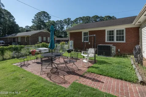 1705 Englewood Drive Greenville NC 27858
