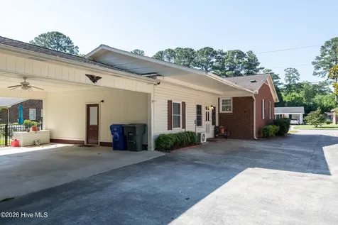1705 Englewood Drive Greenville NC 27858
