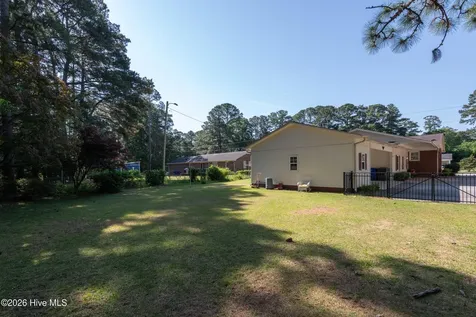 1705 Englewood Drive Greenville NC 27858
