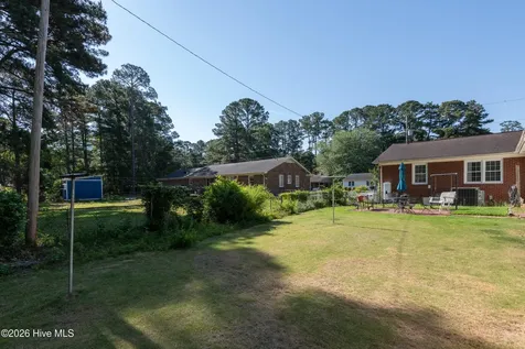 1705 Englewood Drive Greenville NC 27858