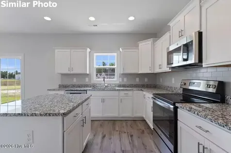 512 E Black Water Lane Maysville NC 28555