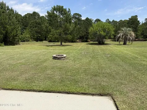136 N Palm Drive Winnabow NC 28479